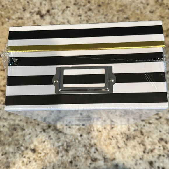 NWT Nesting Box Photo Box - Picture 2 of 2